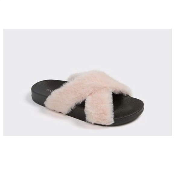 🌸SALE🌸 Brand new ALDO Fur Slides - Picture 5 of 7